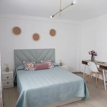 Entero Con Solarium En Sabinillas, Con Piscina Y Al Lado Del Puerto De La Duquesa * Manilva